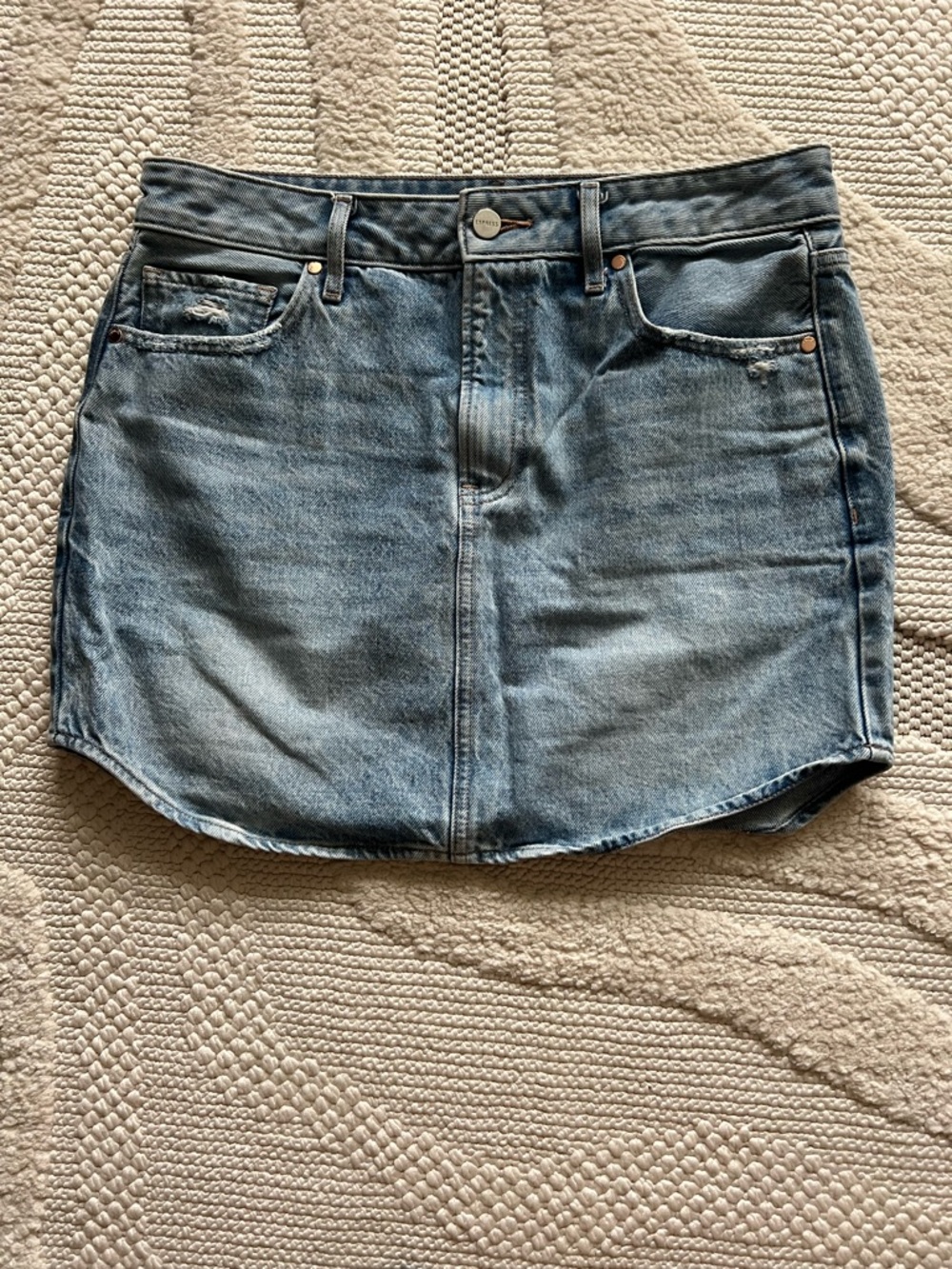 Express light wash distressed  Denim Mini Skirt